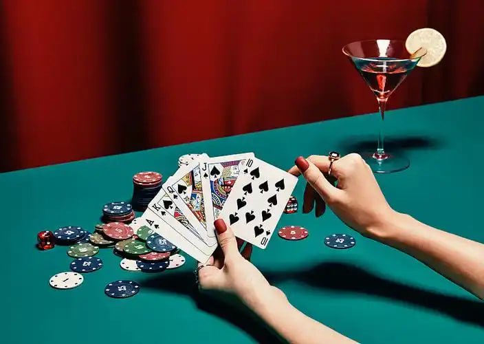 Ilustrasi keamanan data digital dan privasi pengguna dalam platform online
